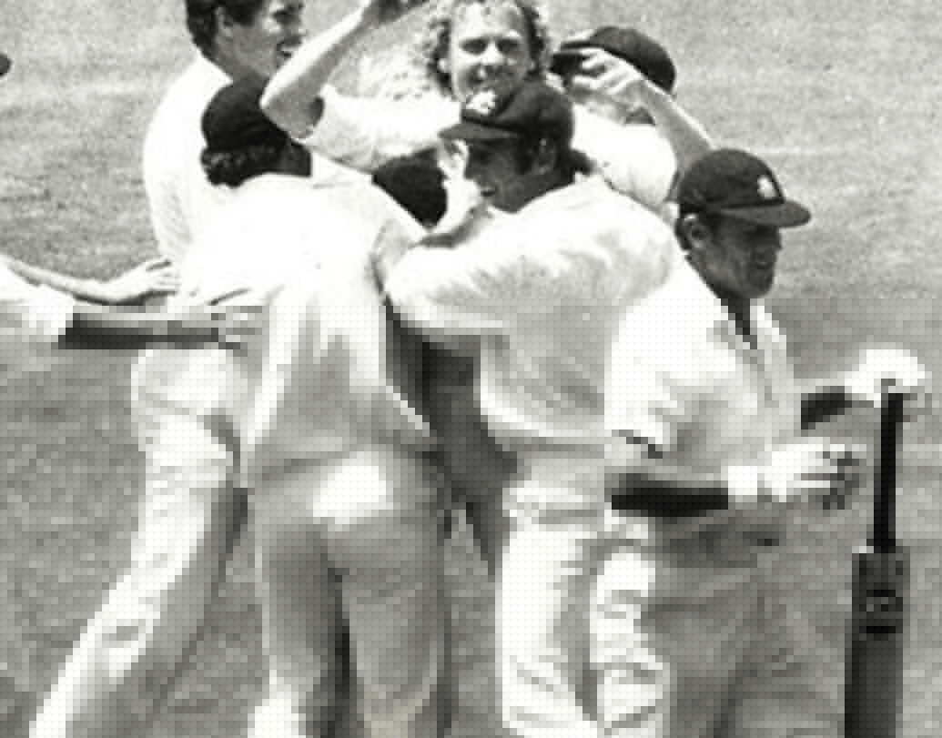 লিলি-উইলি-গালি-ডিলি: ক্রিকেট ইতিহাসে অন্যতম জনপ্রিয় স্কোরবুক এটি। ১৯৭৮-৭৯ সালের অ্যাসেজে ইংল্যান্ডের গ্রেহাম ডিলির বলে গালিতে পিটার উইলির হাতে ক্যাচ দিয়ে আউট হয়েছিলেন ডেনিস লিলি।