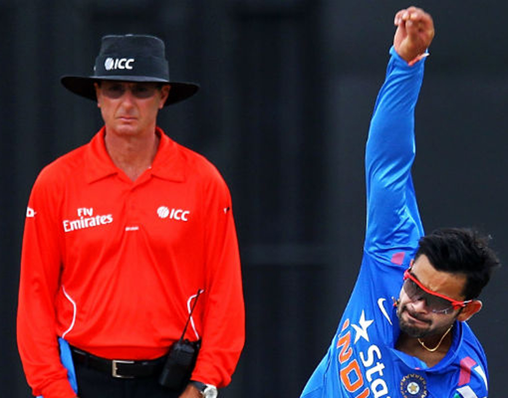 বিরাট কোহালি: ভারত অধিনায়ক কোহালি হলেন এমন এক জন বোলার যিনি কোন বল না করেই উইকেট পেয়েছিলেন। ২০১১-এ একটি টি২০ ম্যাচে কোহালির প্রথম বলে স্টাম্প হন কেভিন পিটারসন। তবে, বলটি ওয়াইড হওয়ার কারণে তা গন্য হয়নি।