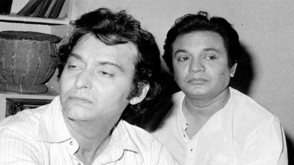 পেশাগত রেষারেষির খবর তেমন না মিললেও, বাংলা ছবির দুই নক্ষত্র ছিলেন একে অন্যের গুণমুগ্ধ। উত্তম আজও নিশ্চিন্তে চলেন সৌমিত্রের সঙ্গে। প্রতিশোধ, দর্পচূর্ণ, পক্ষীরাজ, দেবদাস, যদি জানতেম, নকল সোনা, স্ত্রী, অপরিচিত, ঝিন্দের বন্দি। এই ন’টি ছবিতে এক সঙ্গে কাজ করেছেন এই দুই জ্যোতিষ্ক।