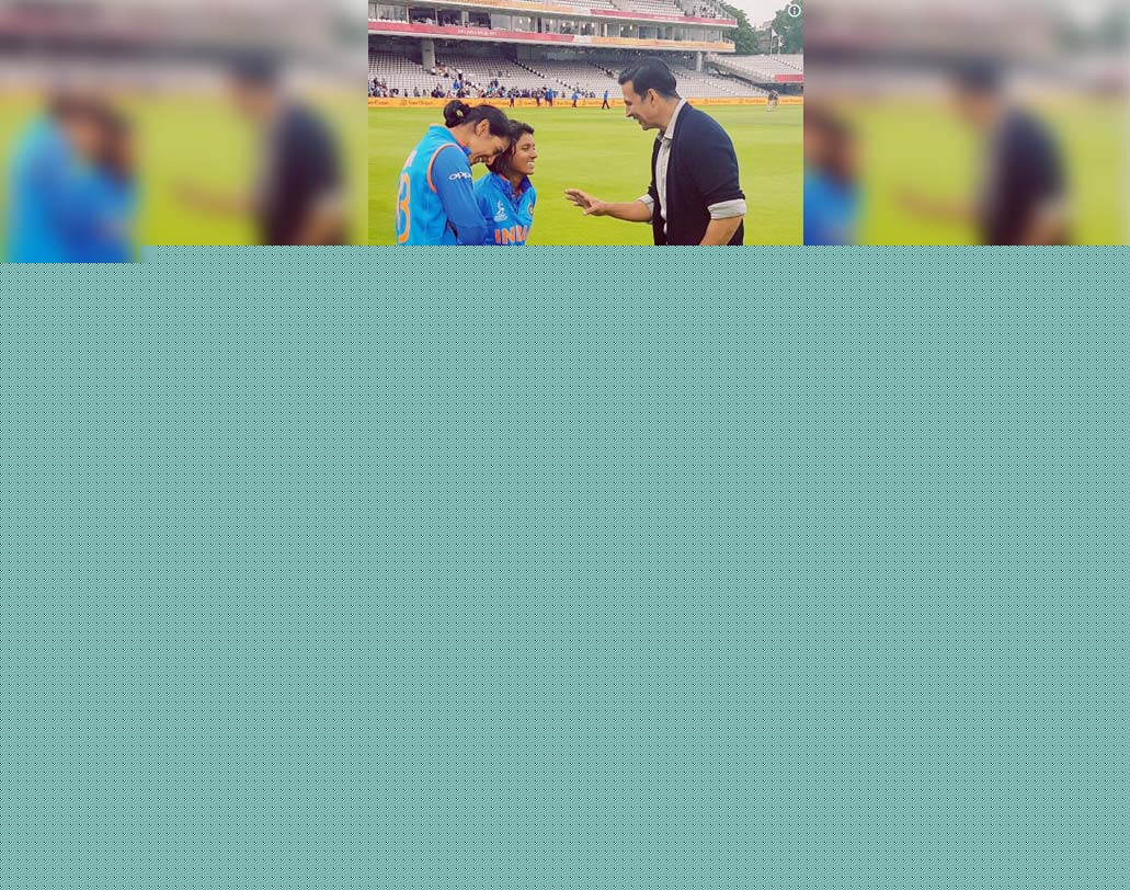 অক্ষয় কুমার: ভগ্ন-হৃদয়েও আজ হাসছি আমি!! তোমরা একটা বিপ্লবের সূচনা করেছ। আমি গর্বিত।