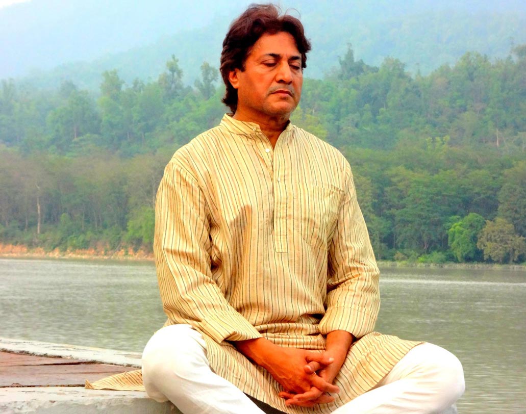 তবে শ্রী কৃষ্ণের পর এক্কেবারে অন্য রুটে হাঁটা শুরু করলেন সর্বদমন ডি বন্দ্যোপাধ্যায়। সমাজসেবাকেই বেছে নিলেন নিজের প্রধান জীবিকা হিসেবে। আর অভিনয় হতে পারে, যদি ছবিতে ভাল চরিত্রের জন্য ডাক আসে।