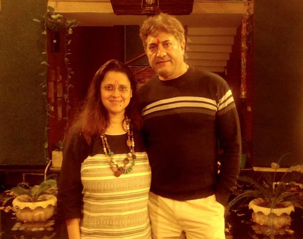 তাঁর স্ত্রী অলঙ্কৃতা বন্দ্যোপাধ্যায়ের দাবি, “এখন উনি বেশি লোকজনের সঙ্গে দেখা করেন না। সমাজসেবা,আধ্যাত্মিক জগৎ আর ধ্যান— এই তিনটে বিষয়কে বেশি গুরুত্ব দেন।”