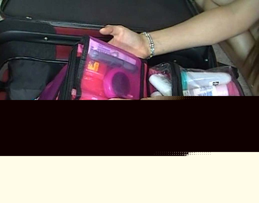 গুছিয়ে নিন: বিয়ে মানে কিন্তু পরদিনই আপনাকে বাড়ি থেকে চলে যেতে হবে। তারপর হনিমুন। আবার কবে বাড়িতে আসবেন জানেন না। তাই ব্যাগে সব জিনিস ঠিকঠাক গুছিয়েছেন কিনা দেখে নিন। অবশ্যই ব্যাগ আগে থেকে গুছিয়ে রাখবেন, বিয়ের দিনের জন্য ফেলে রাখবেন না। এ দিন শুধু আরেক বার দেখে নিন রোজকার কাজের সব প্রয়োজনীয় জিনিস, হনিমুনের দরকারি জিনিস নিয়েছেন কিনা।