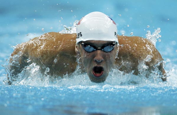 Michael Phelps’ race against a great white shark