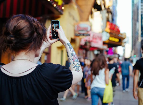 Government will begin amassing a warehouse of virtual info from social media sites dgtl