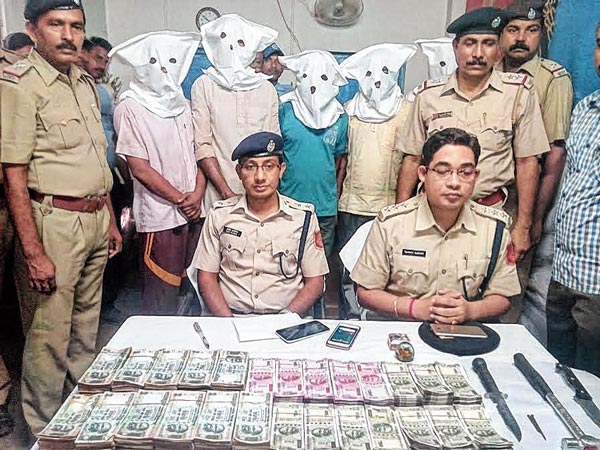 Police recovered 14 lakh rupees