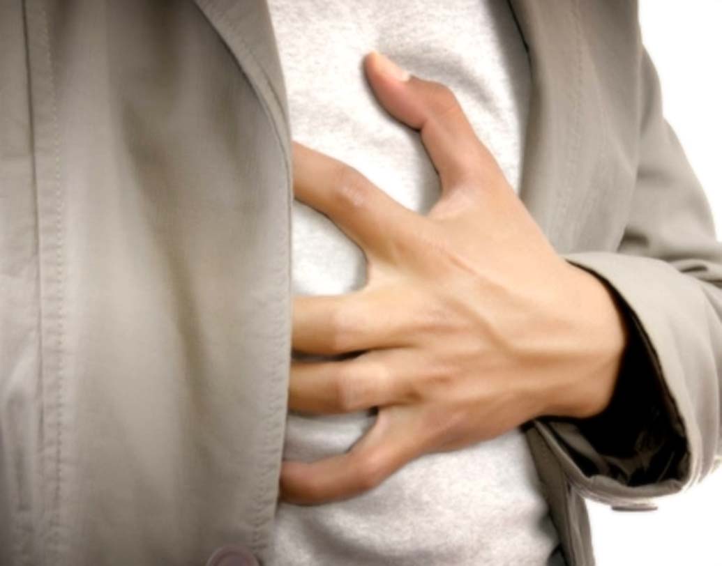 অনিয়মিত হৃত্‌স্পন্দন: টেনসন হলে অনেকেরই ধুকপুকানি বেড়ে যায়। হাত, পা ঠান্ডা হয়ে যাওয়া, ধুকপুকানি বেড়ে যাওয়া, দুর্বলতা প্যানিক অ্যাটাকের লক্ষণ।