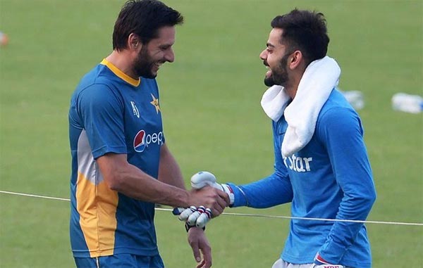 Shahid Afridi thanks Indian Captain Virat Kohli for donating his bat dgtl