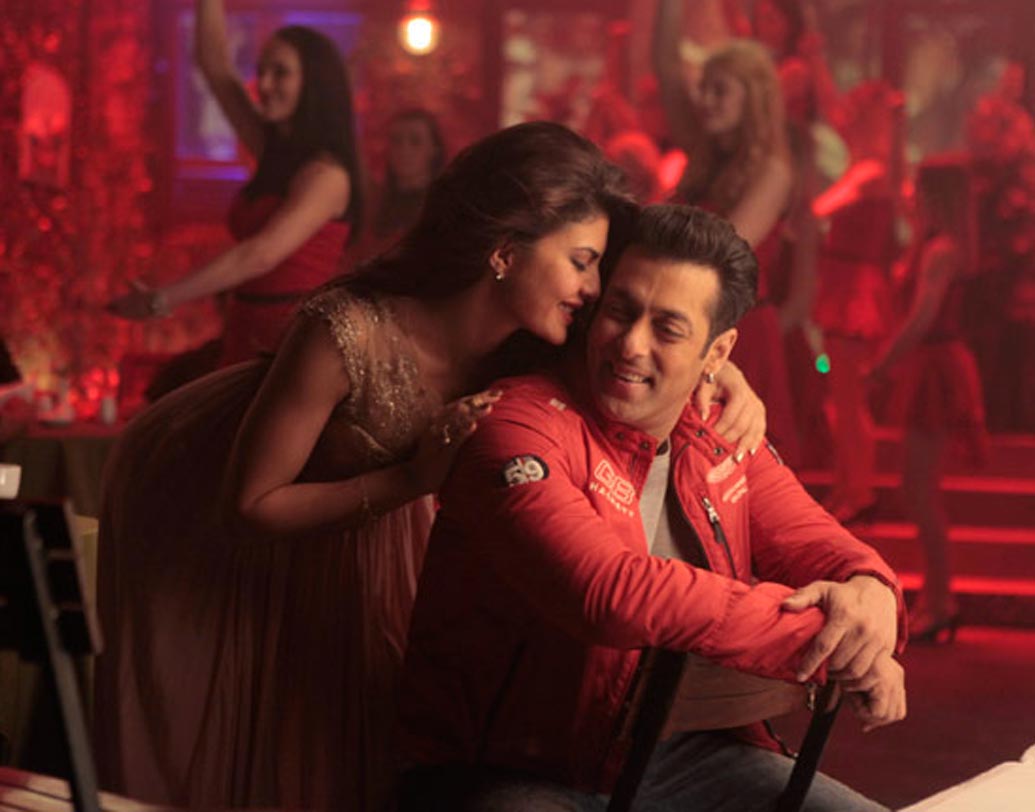 অসংখ্য বলিউড ছবিতে অভিনয় করে চলেছেন জ্যাকলিন। নিজের অভিনয় ও নাচের দক্ষতায় জনপ্রিয় হয়েছেন নায়িকা। ‘কিক’, ‘হাউজফুল টু’, ‘মার্ডার টু’-এর মধ্যে অন্যতম হিট ছবি।