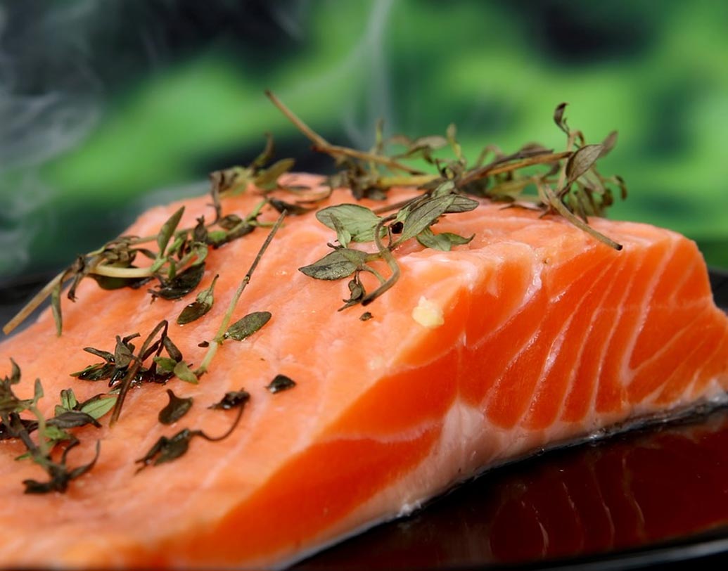 মাছ: যে কোনও ধরনের মাছেই রয়েছে নিয়াসিন। তবে টুনা ফিশ, সামুদ্রিক মাছে নিয়াসিনের পরিমাণ বেশি।