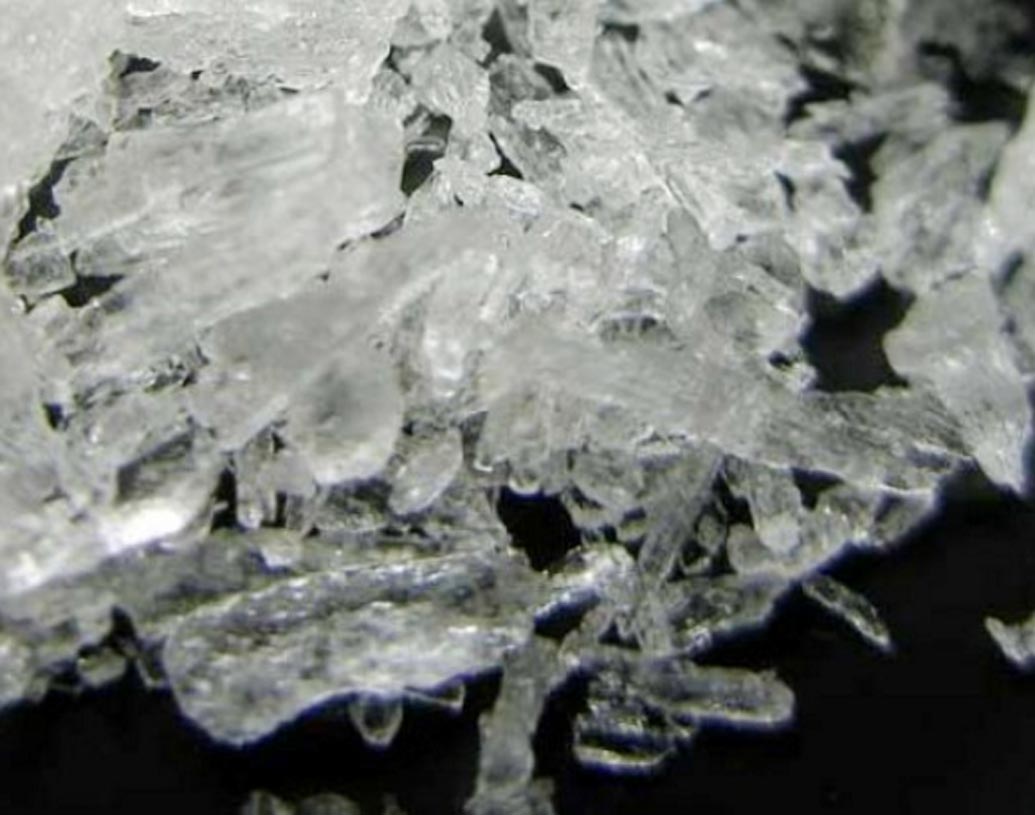 সুক্রোজ: কেক, আইসক্রিম এবং অন্যান্য মিষ্টিজাতীয় খাবারে সুগারের বিকল্প হিসাবে এটি ব্যবহার করা হয়। কিন্তু সুক্রোজও এক ধরণের সুগার।