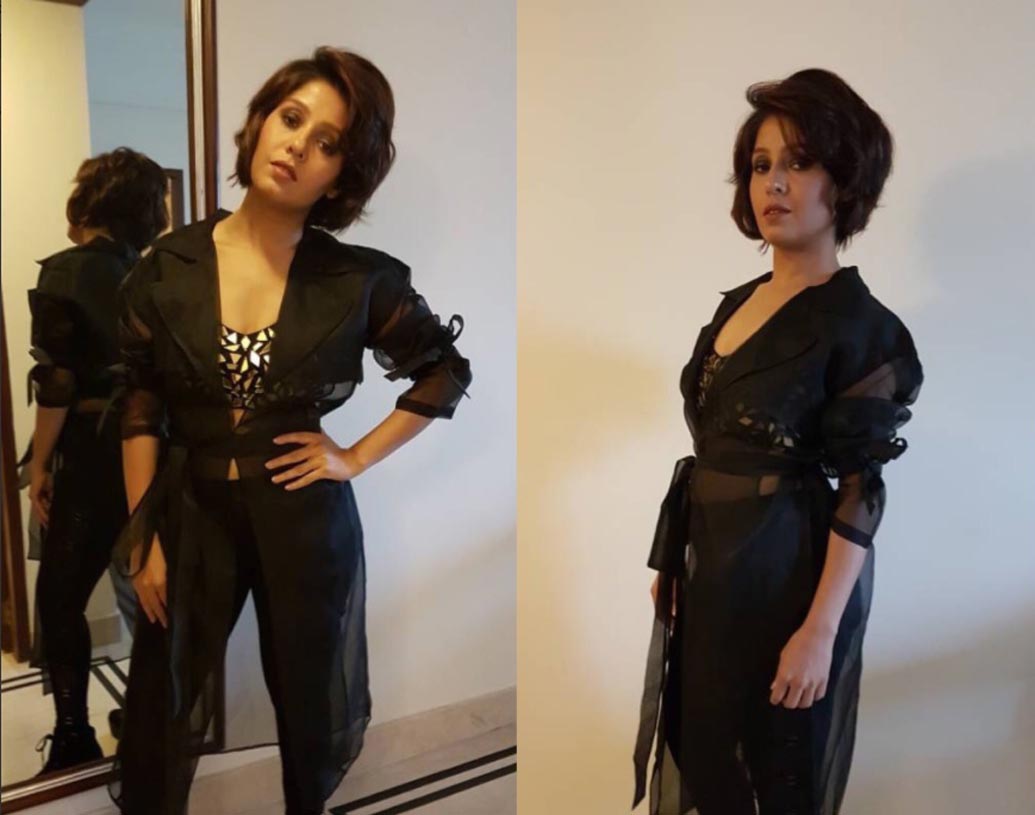 ভার্সেটাইল গায়িকা সুনিধি হিন্দি, ইংরেজির পাশাপাশি তামিল, তেলুগু, পঞ্জাবি, কন্নড়, মরাঠি ছবির জন্যও গান গেয়েছেন। পাকিস্তানের ব্যান্ড ‘জুনুন’-এর সঙ্গেও গান গেয়েছেন তিনি।