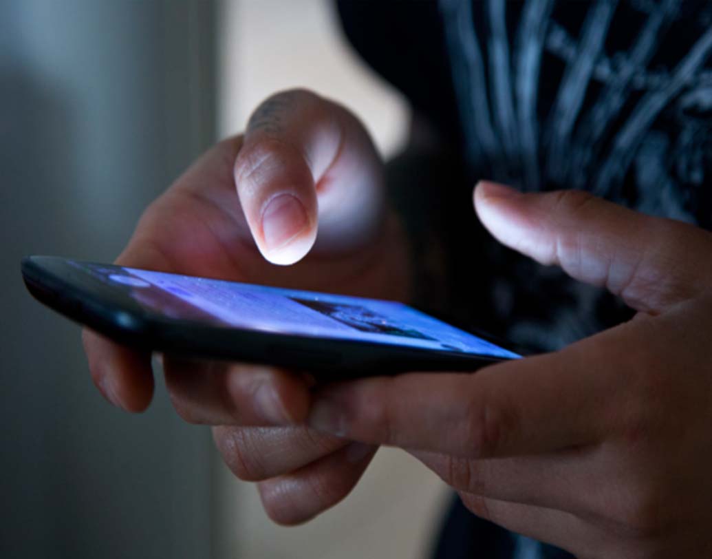 নিয়মানুযায়ী, এক বার এই গেম খেললে বেরনো যাবে না। সে ক্ষেত্রে তাদের চাপে রাখতে পরিবারকে মেরে ফেলারও হুমকি দেওয়া হয়।