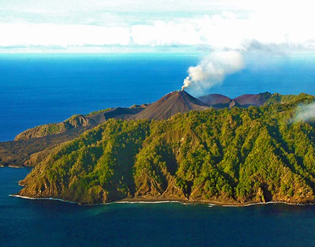 আন্দামানের ব্যারেন দ্বীপে ভারতের একমাত্র সক্রিয় আগ্নেয়গিরিটি রয়েছে।