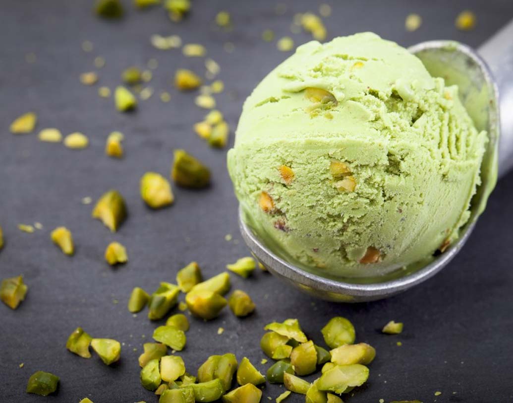 স্বাদ: খেতে অসাধারণ। তাই পেস্তা মন ভাল করে। স্যালাডে গার্নিশ করে, স্মুদি বানিয়ে বা পেস্তা আইসক্রিম খেলে স্বাস্থ্যের পাশাপাশি মুডও ভাল হবে।