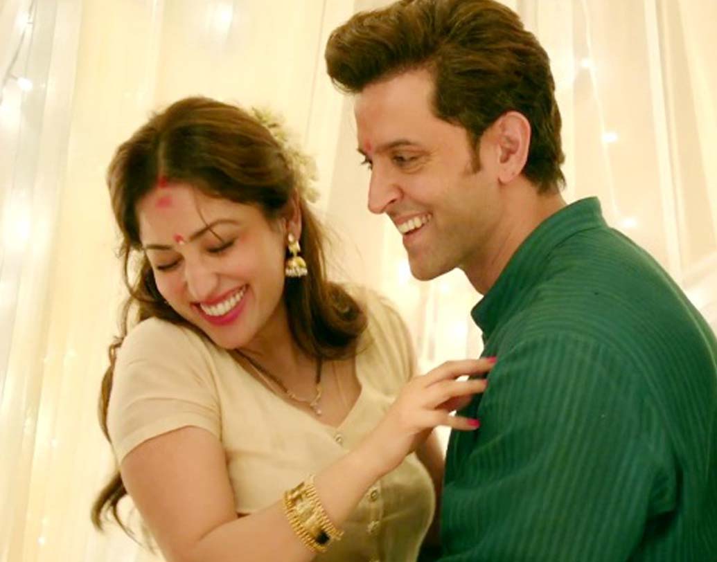 অন্ধের চরিত্রে হৃত্বিক রোশন এবং ইয়ামি গৌতমের ‘কাবিল’ অভিনয় দর্শকদের নজর কেড়েছিল। ‘কাবিল’ বক্স অফিসে ব্যবসা করেছে প্রায় ১০৩.৮৪ কোটি টাকার।