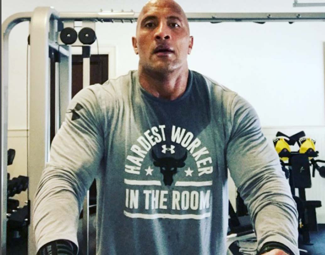 ডোয়েন ‘দ্য রক’ জনসন বললেই ঠিক বলা হয়। অভিনয়ের জগতে ‘দ্য রক’-এর ব্যাঙ্কব্যালেন্স ৬ কোটি ৫০ লক্ষ ডলার।