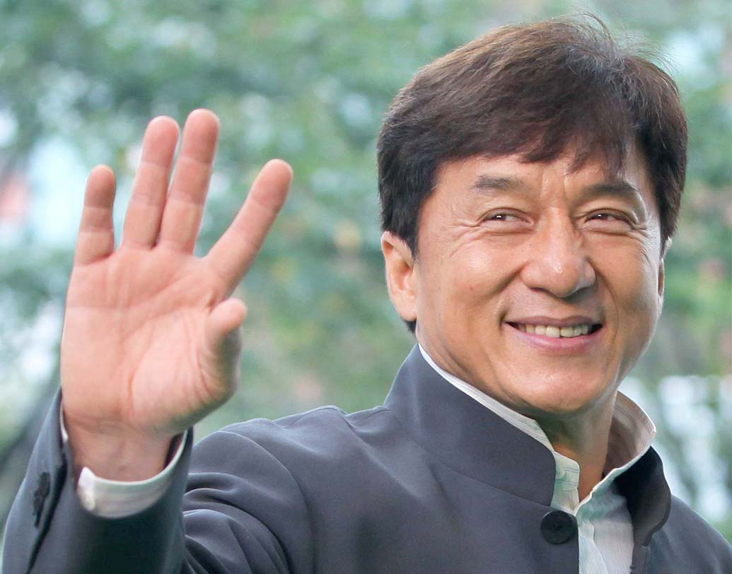 পরিচয় নতুন করে না জানলেও চলবে। সম্পত্তির দিক থেকে ৪ কোটি ৯ লক্ষ ডলারের মালিক জ্যাকি।