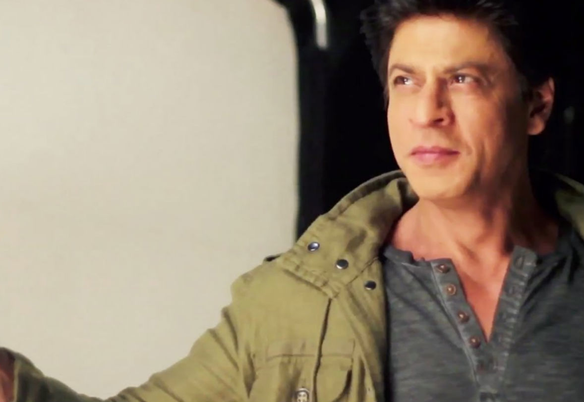 শাহরুখ খান: ফেয়ার অ্যান্ড হ্যান্ডসাম-এর বিজ্ঞাপনে মুখ দেখিয়ে বেশ কটাক্ষ সইতে হয়েছিল কিঙ্গ খানকে।