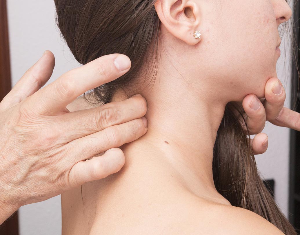 পেশী এবং মেরুদণ্ডের ব্যথা কমাতে সাহায্য করে ভিক্‌স।