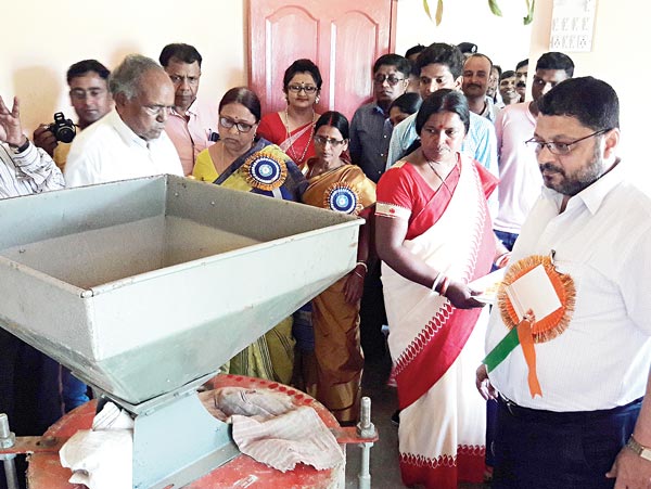 Inaugurating the project for making curry-powder