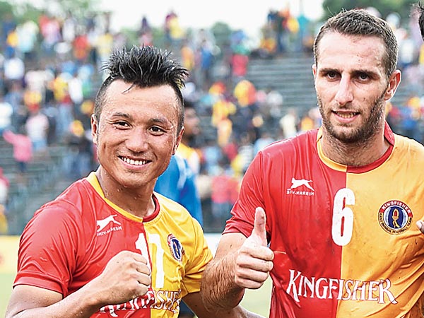 Mahmoud Al Amna playing the midfield key role for East Bengal team