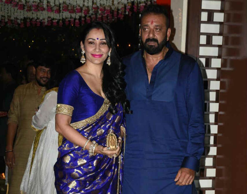 নিজের বাড়িতে পুজো সেরে অম্বানীদের পার্টিতে যোগ দিয়েছিলেন সস্ত্রীক সঞ্জয় দও।