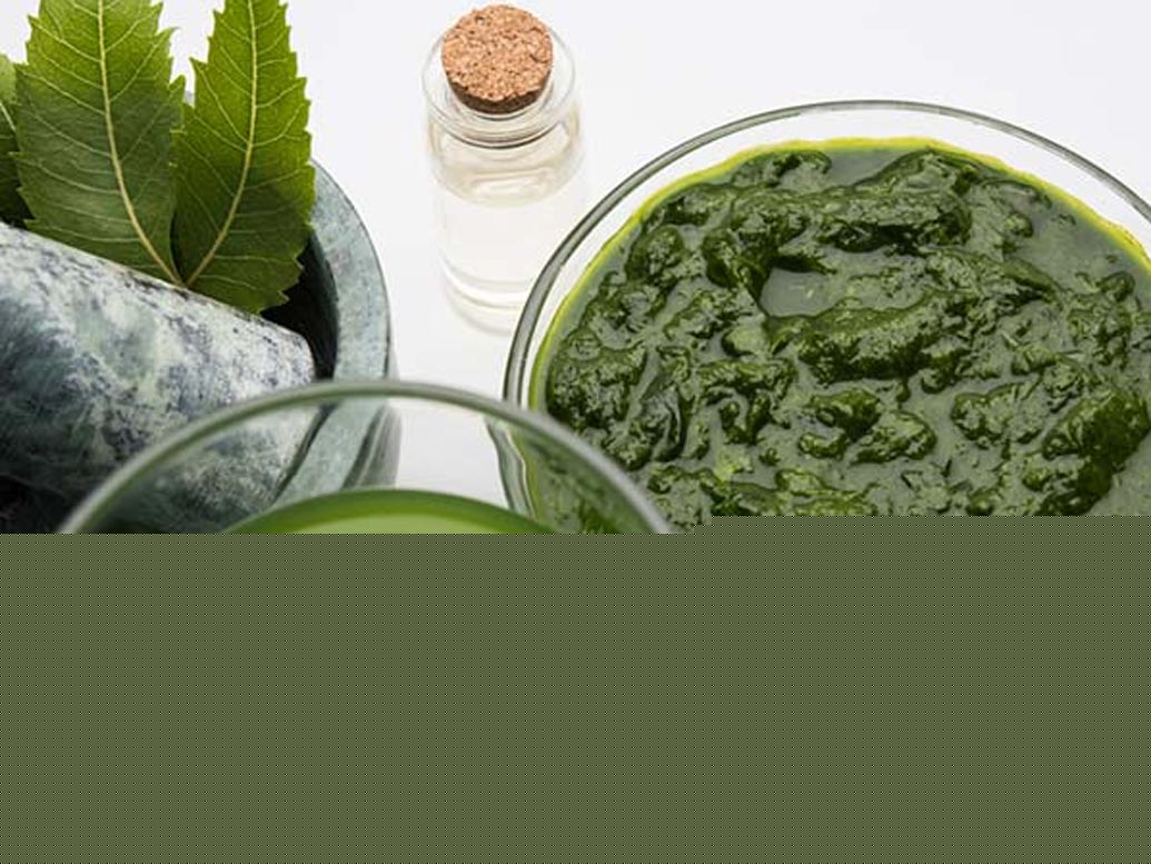 নিম পাতা অ্যান্টি-ফাঙ্গাল এবং অ্যান্টি-ব্যাকটিরিয়াল। ওয়ার্ট বা চিকেন পক্স হলে নিম পাতা বেটে লাগালে উপকার পাওয়া যায়।