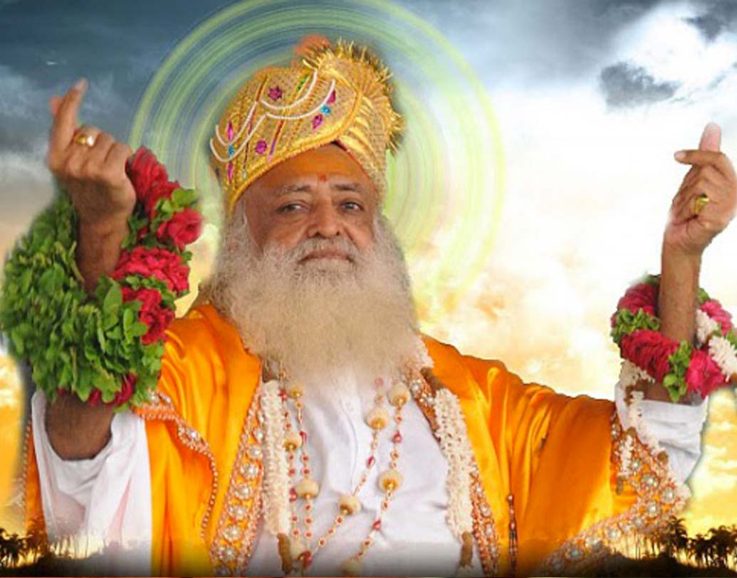 আসারাম বাপু:
জয় হিন্দ স্কুল থেকে তৃতীয় শ্রেণী পর্যন্ত পড়াশোনা করেছেন আসারাম বাপু। বাবার মৃত্যুর পর পড়াশোনা ছেড়ে দিয়েছিলেন।