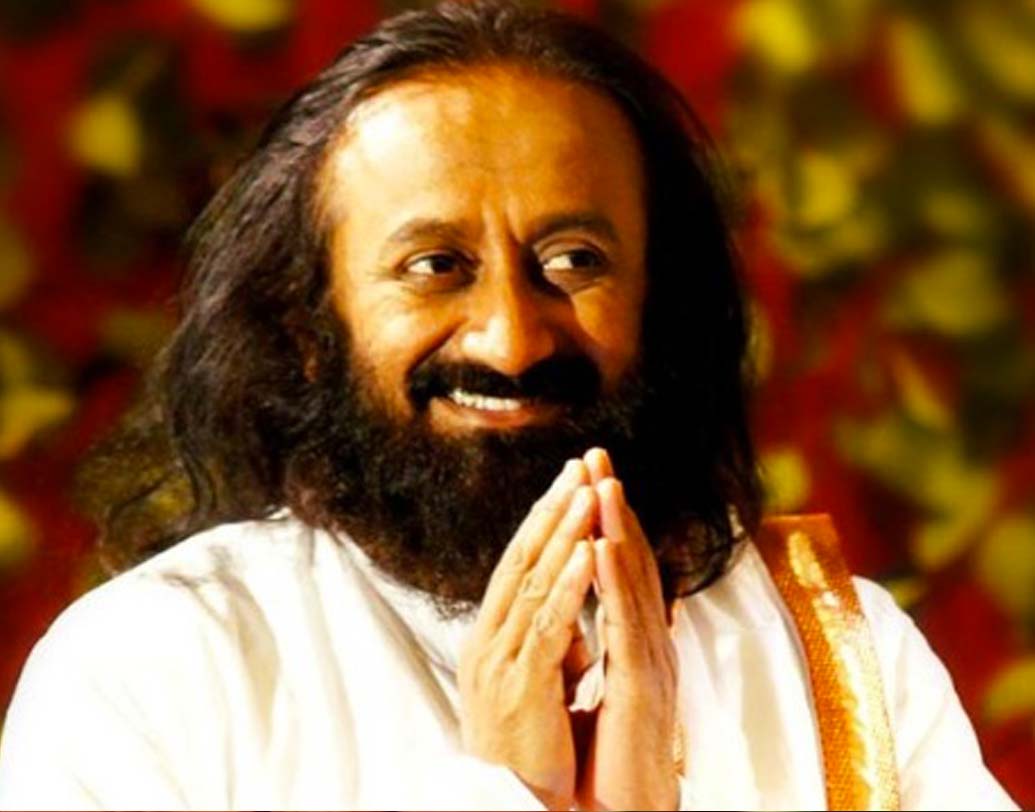 শ্রী শ্রী রবি শঙ্কর:
বেঙ্গালুরু ইউনিভার্সিটির সেন্ট জোসেফ কলেজ থেকে বিজ্ঞানে স্নাতক আর্ট অব লিভিং ফাউন্ডেশনের প্রতিষ্ঠাতা রবি শঙ্কর।