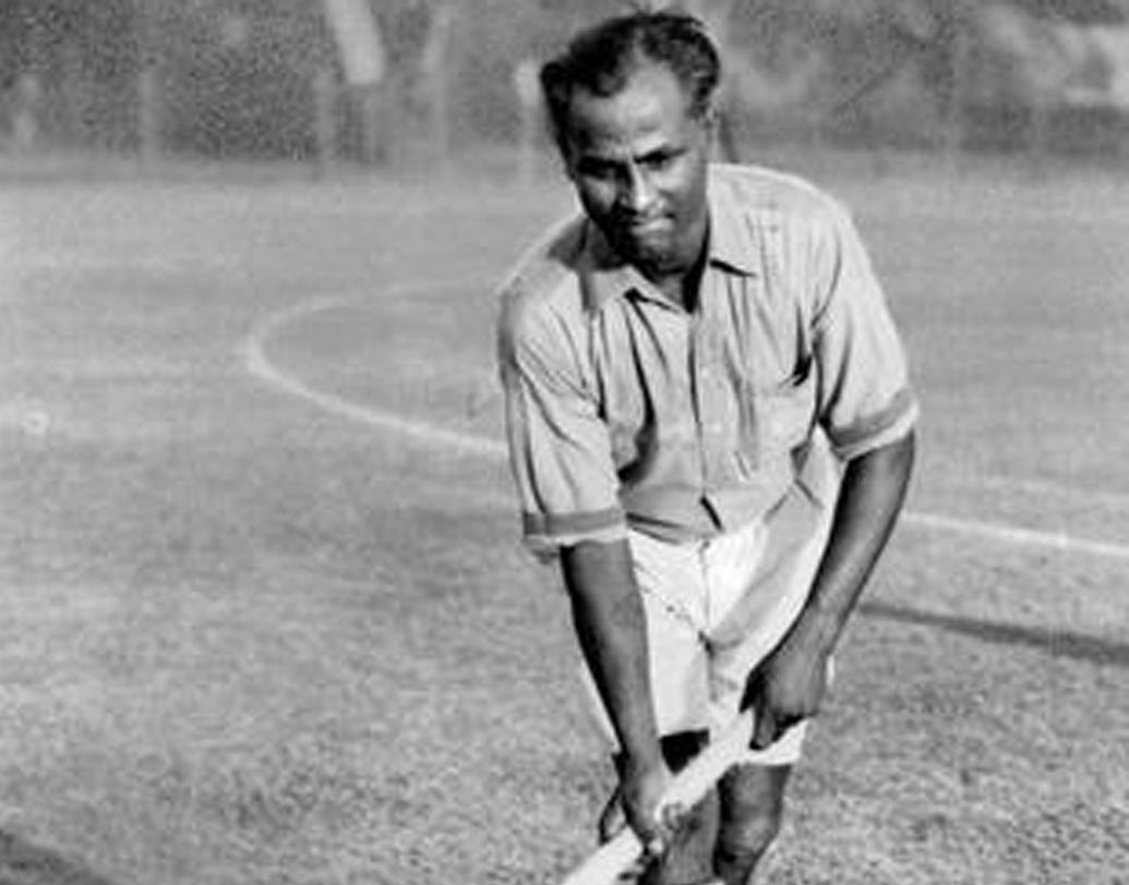 ১৯২৮ আমস্টারডাম অলিম্পিকে সর্বাধিক গোল স্কোরার ছিলেন ধ্যানচাঁদ। গোটা টুর্নামেন্টে মোট ১৪টি গোল করেছিলেন হকির জাদুকর।