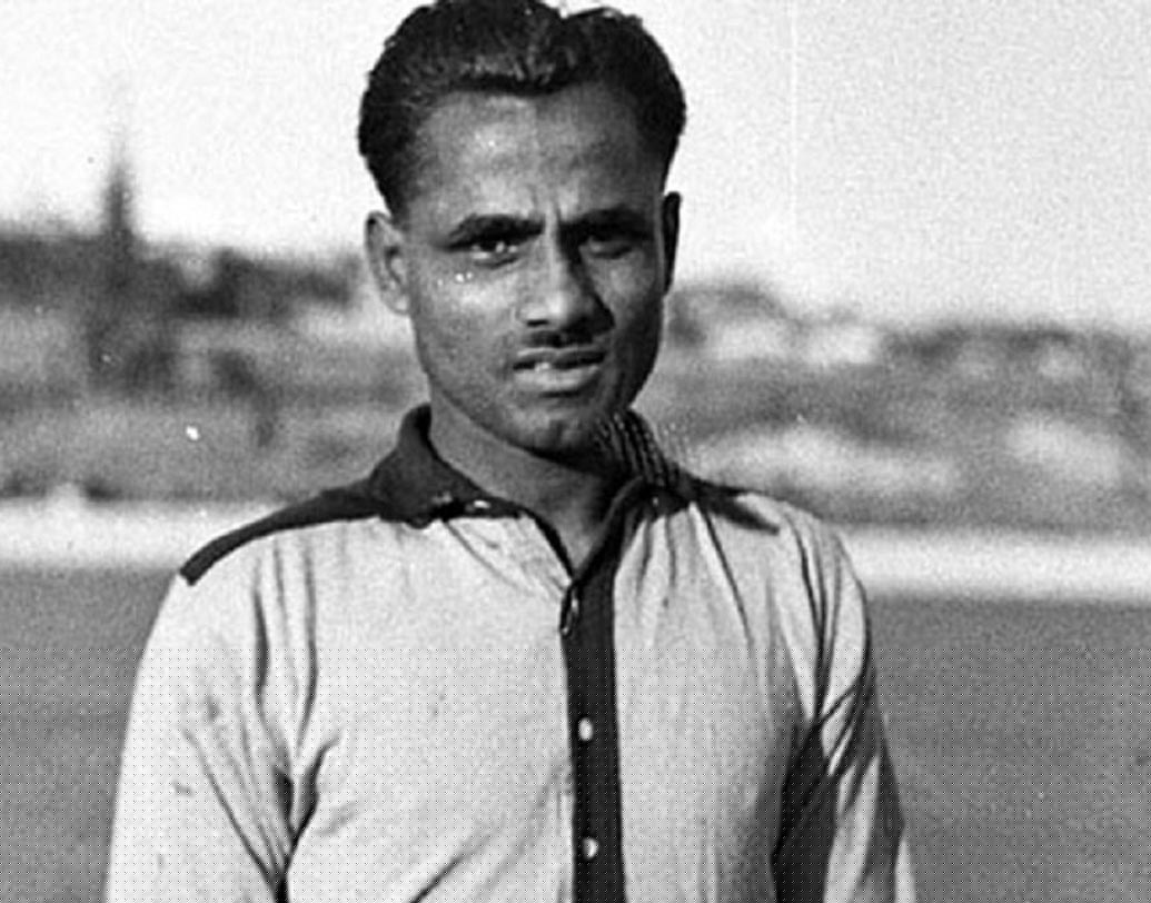 ২২ বছরের হকি কেরিয়ারে মোট ৪০০ গোল করেছেন এই কিংবদন্তি হকি খেলোয়াড়।