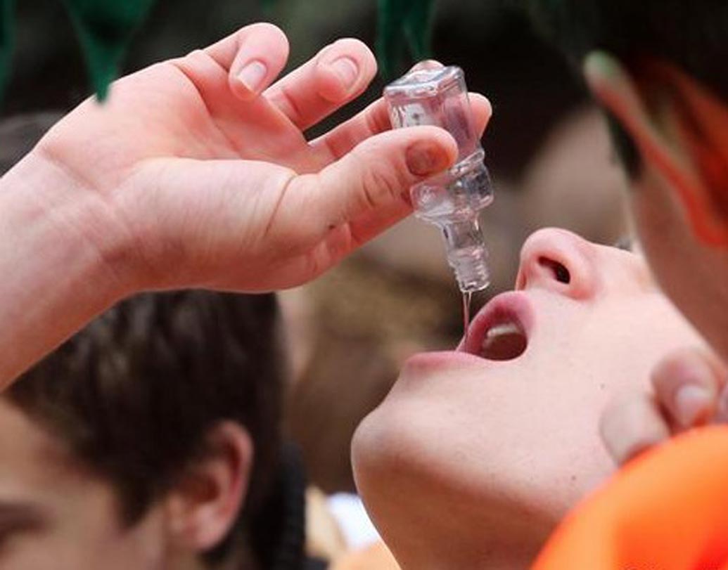 লিথুয়ানিয়া:
এখানে বছরে নাগরিকরা গড়ে ১৫.৪ লিটার মদ পান করেন। তালিকায় তৃতীয় স্থানে রয়েছে লিথুয়ানিয়া। এখানকার জাতীয় পানীয় মিডাস মেড। ৪৬ শতাংশ মানুষ বিয়ার পান করেন।