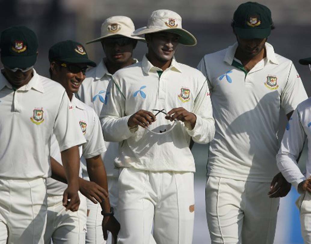 ২০১৩ সালে হারারেতে ১৪৩ রানে জিম্বাবোয়েকে পরাজিত করে টাইগার বাহিনী।