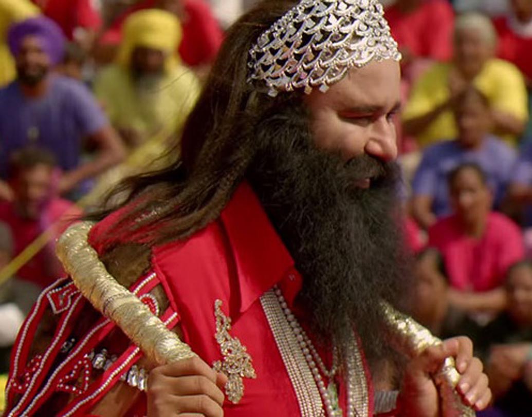 তাঁর শোওয়ার ঘর থেকে মিলেছে প্রচুর হার্ট শেপের বালিশ। আলমারি থেকে উদ্ধার হয়েছে প্রচুর পরিমাণে কন্ডোম, গর্ভনিরোধক বড়ি।