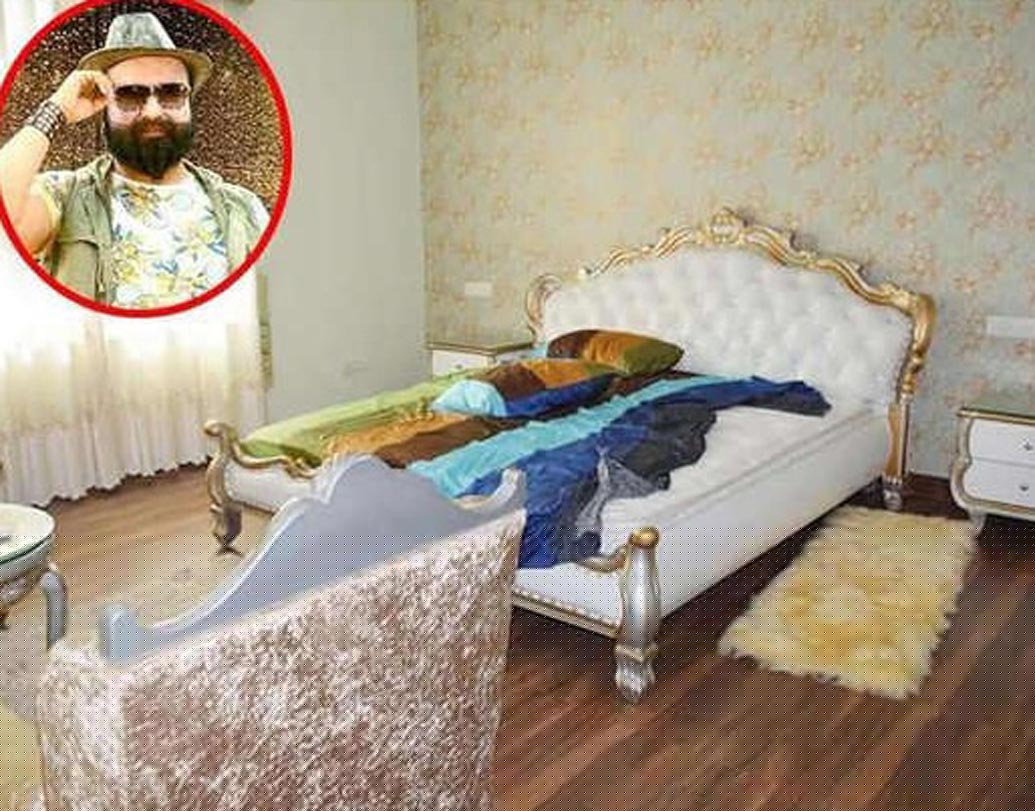 মিলেছে বিপুল পরিমাণ প্রসাধনী, সেক্স টনিক, অশ্লীল সিডি ও ভিডিও।