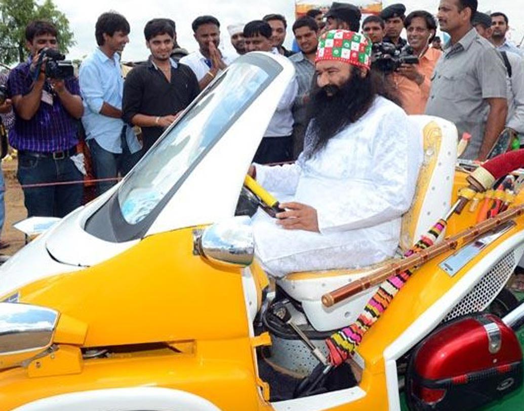 নিজের আরাম ও সুবিধার জন্য নিজস্ব গাড়ি ডিজাইনিং ইউনিটে সেগুলির ডিজাইনও বদল করা হত।