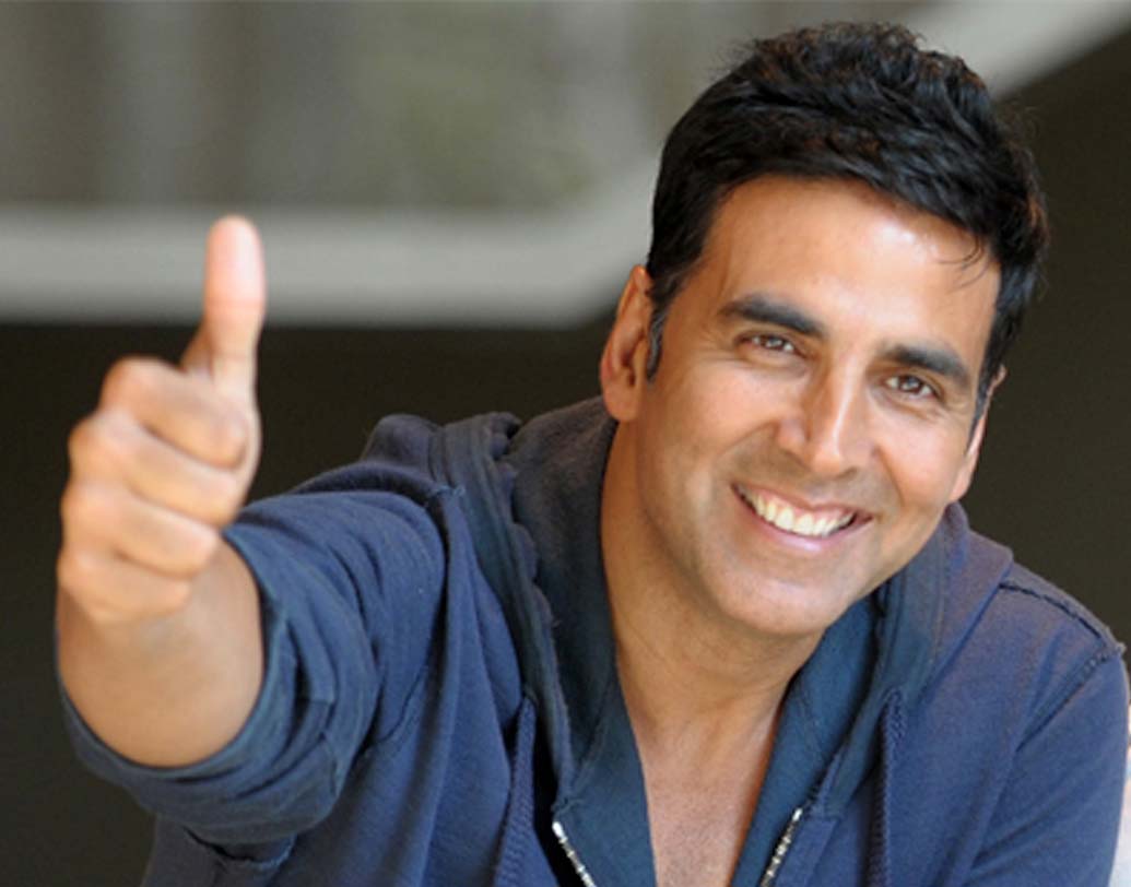 বিশ্বের ধনী অভিনেতাদের তালিকায় দশম, বলিউডের তালিকায় তৃতীয়। অক্ষয় কুমারের সময়টা ভালই যাচ্ছে। রোজগার হয়েছে ২২৪ কোটি টাকা।