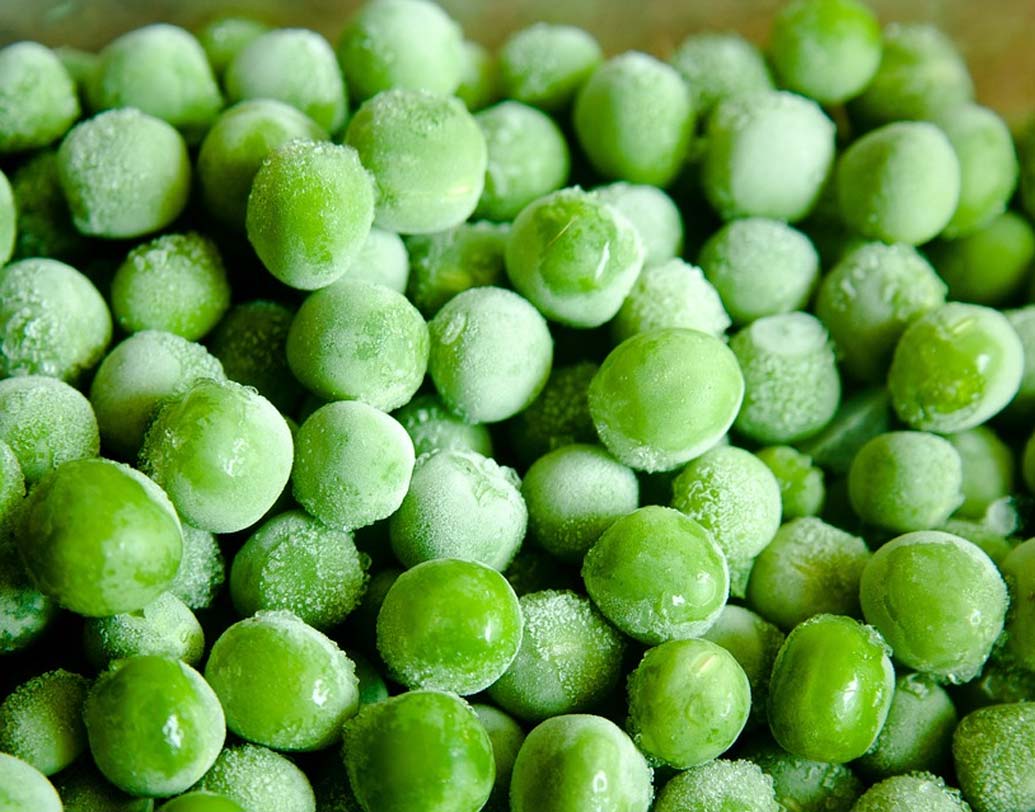 ফ্রোজেন সব্জি: টাটকা সব্জির মতো বা তার থেকেও বেশি স্বাস্থ্যকর হয় ফ্রোজেন সব্জি। কারণ এই সব সব্জি ফলনের সেরা সময় তুলে ফ্রিজ করা হয়।