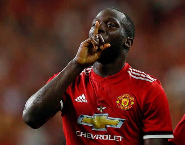 রোমেলু লুকাকু: চলতি মরসুমে ৮ কোটি ৪০ লক্ষ টাকার বিনিময়ে এভার্টন ছেড়ে ম্যানচেস্টার ইউনাইটেডে সই করেন এই বেলজিয়ান ফুটবলার। ছবি: এএফপি।