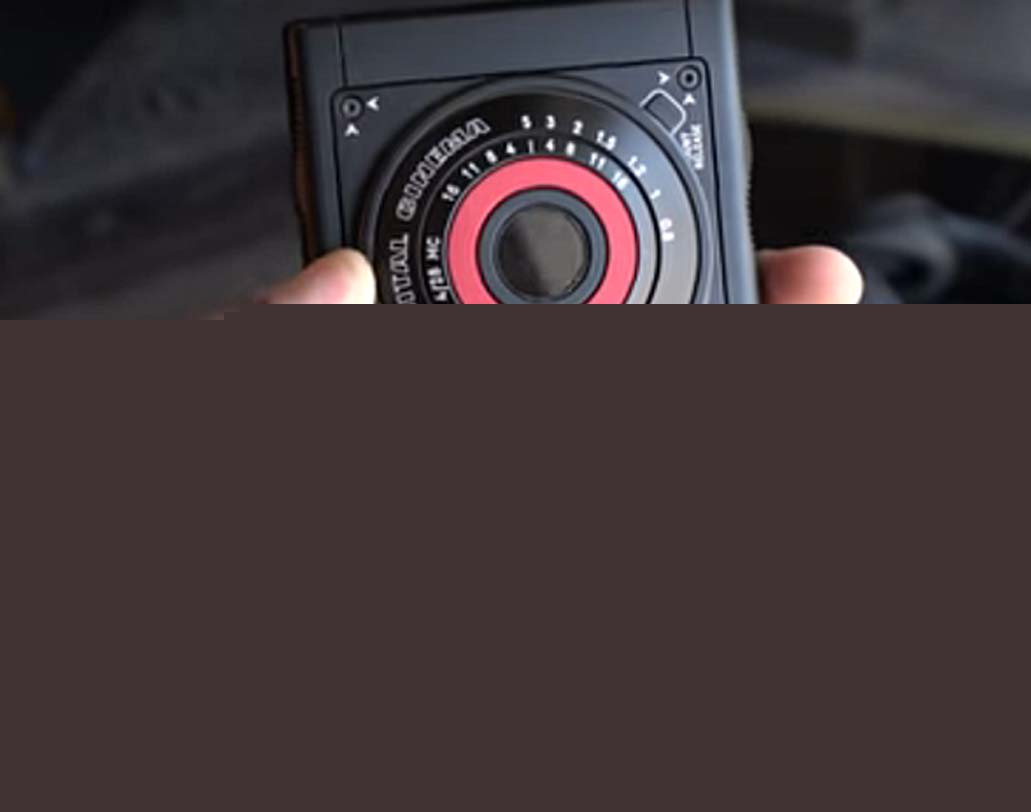 এ সব উপভোগ করার জন্য কোনও গ্লাস কিংবা হেডফোন দরকার হবে না।