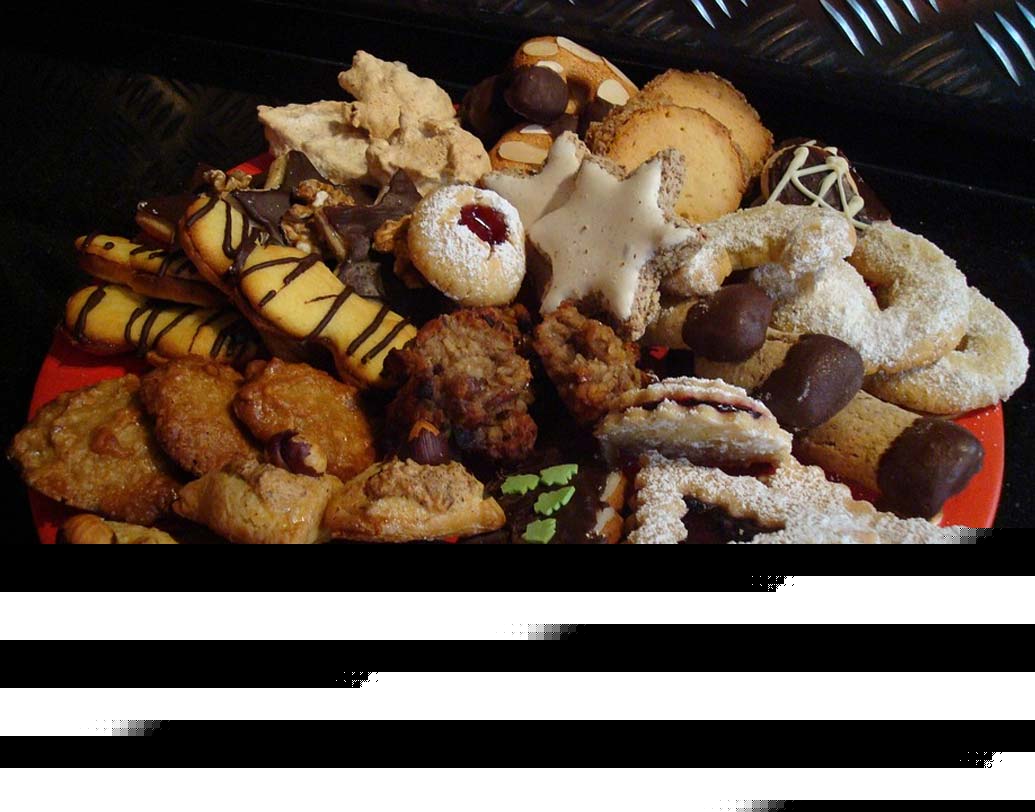 চকোলেট: সম্পর্ক যখন বন্ধুত্বের তখন চকোলেট তো খেতেই হবে। উপহার দেওয়ার জন্য অন্য কিছু না পেলে বন্ধুকে দিতে পারেন চকোলেট, কেক, কুকিজের গিফট বাস্কেট। বা শুধু নানা রকমের চকোলেটও দিতে পারেন।