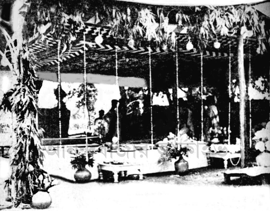 জোড়াসাঁকো ঠাকুরবাড়িতে রবীন্দ্রনাথ ঠাকুরের শ্রাদ্ধানুষ্ঠানের প্রস্তুতি।