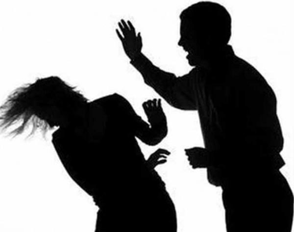 Woman beaten for the death of her husband