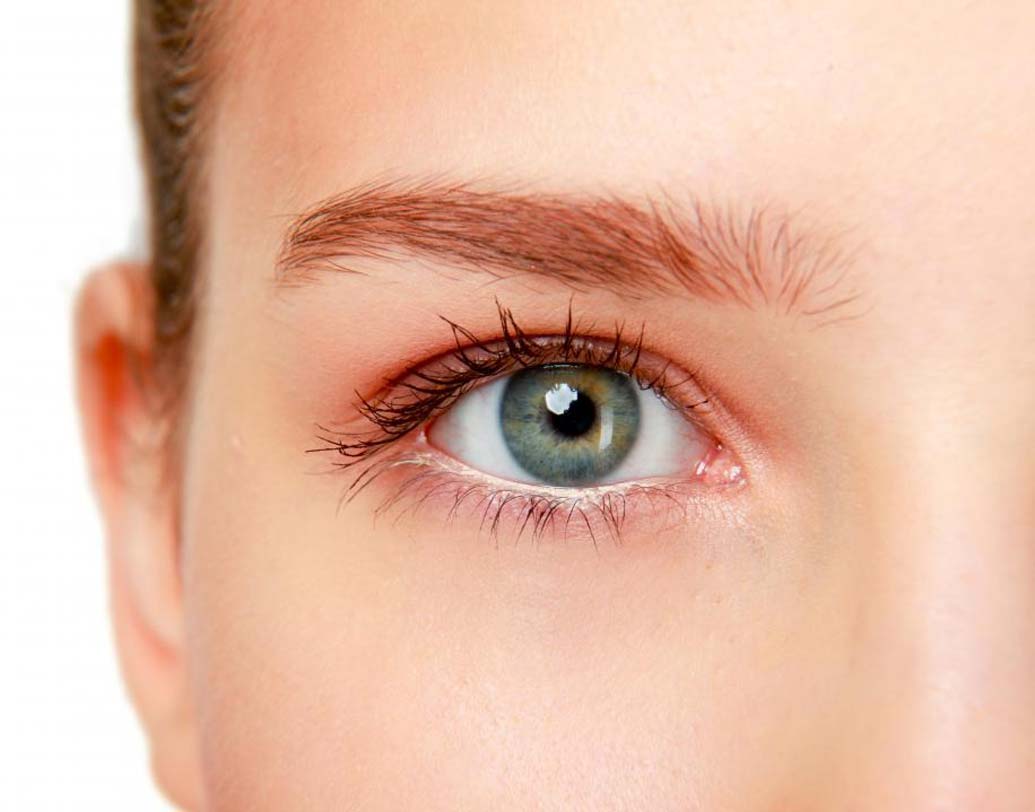 আইরিসের পাশে সাদা রিং: ৫০ বছর বয়সের পর চোখের আইরিসের উপর এ রকম সাদা রিং দেখা যাওয়া স্বাভাবিক। যদি কম বয়সেই এ রকম দাগ দেখেন তা হলে রক্তে কোলেস্টেরলের মাত্রা বেড়েছে কিনা পরীক্ষা করিয়ে নিন।