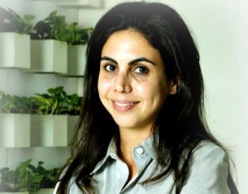 নিশা গোদরেজ: গোদরেজ গ্রুপের চেয়ারম্যান আদি গোদরেজের অন্য মেয়ে নিশা গোদরেজ বর্তমানে গোদরেজ কনসিউমার প্রোডাক্টসের চেয়ারম্যানের পদে রয়েছেন। গোদরেজ অ্যাগ্রোভেট এবং টেক ফর ইন্ডিয়া বোর্ডেরও সদস্যা তিনি। পেনসিলভানিয়া বিশ্ববিদ্যালয়ের হোয়ারটন স্কুল থেকে বিজ্ঞান বিষয়ে স্নাতক এবং পরে হার্ভার্ড বিজনেস স্কুল থেকে এমবিএ করেছেন নিশা।