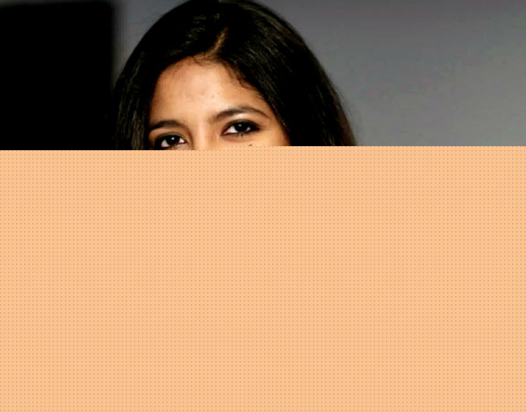 নন্দিনী পিরামল: দেশের অন্যতম বড় ফার্মাসিউটিকাল সংস্থা পিরামল এন্টারপ্রাইজের কর্ণধার অজয় পিরামলের মেয়ে নন্দিনী পিরামল বর্তমানে ওই সংস্থার একজিকিউটিভ ডিরেক্টর। অক্সফোর্ড বিশ্ববিদ্যালয়ের অন্যতম মেধাবী ছাত্রী নন্দিনী বাবার সঙ্গে কাঁধ মিলিয়ে পারিবারিক ব্যবসাকে উচ্চতার অন্যতম শিখরে নিয়ে গিয়েছেন।