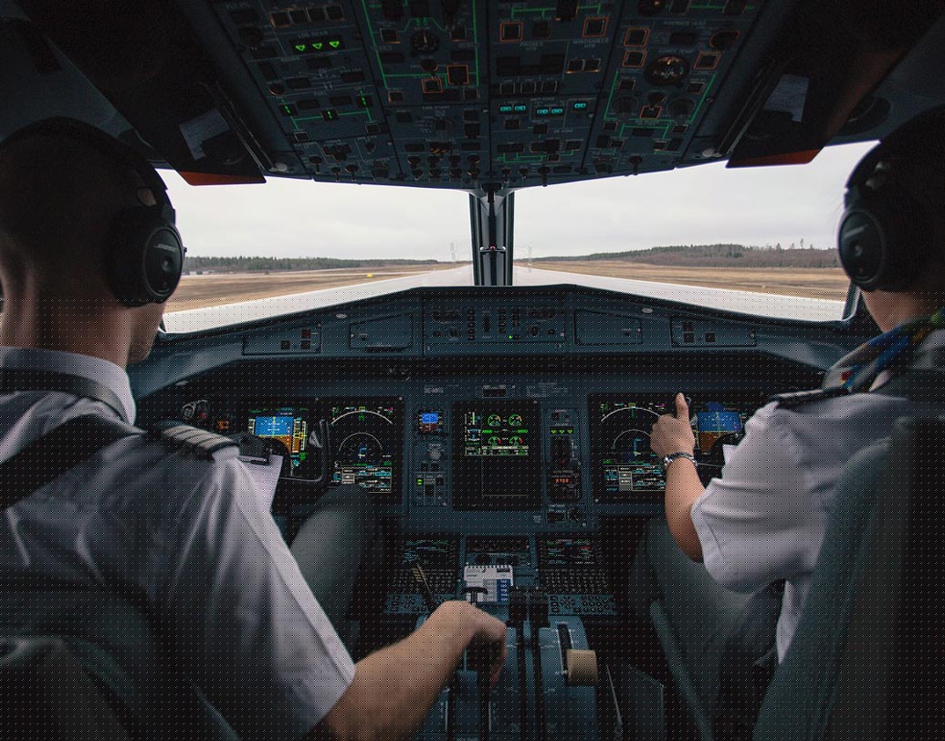 এভিয়েশন প্রফেশনাল(বিমান চালক):
তালিকায় সপ্তম স্থানে রয়েছে এই চাকরি। আকাশে উড়তে ভালবাসলে বেছে নিতে পারেন এই চাকরি। কমার্শিয়াল পাইলট হলে বছরে বেতন ২০ লক্ষ টাকা, হেলিকপ্টার চালক হলে ১৮ লক্ষ এবং এয়ারক্র্যাফ্ট মেনটেনেন্স ইঞ্জিনিয়র হলে ১০ লক্ষের কাছাকাছি রোজগার করতে পারবেন।