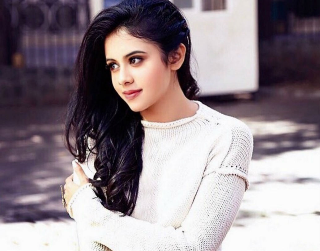 মিঠুনের পরিবারে আসার পর থেকেই সকলের প্রিয় হয়ে উঠেছিল ছোট্ট দিশানী।