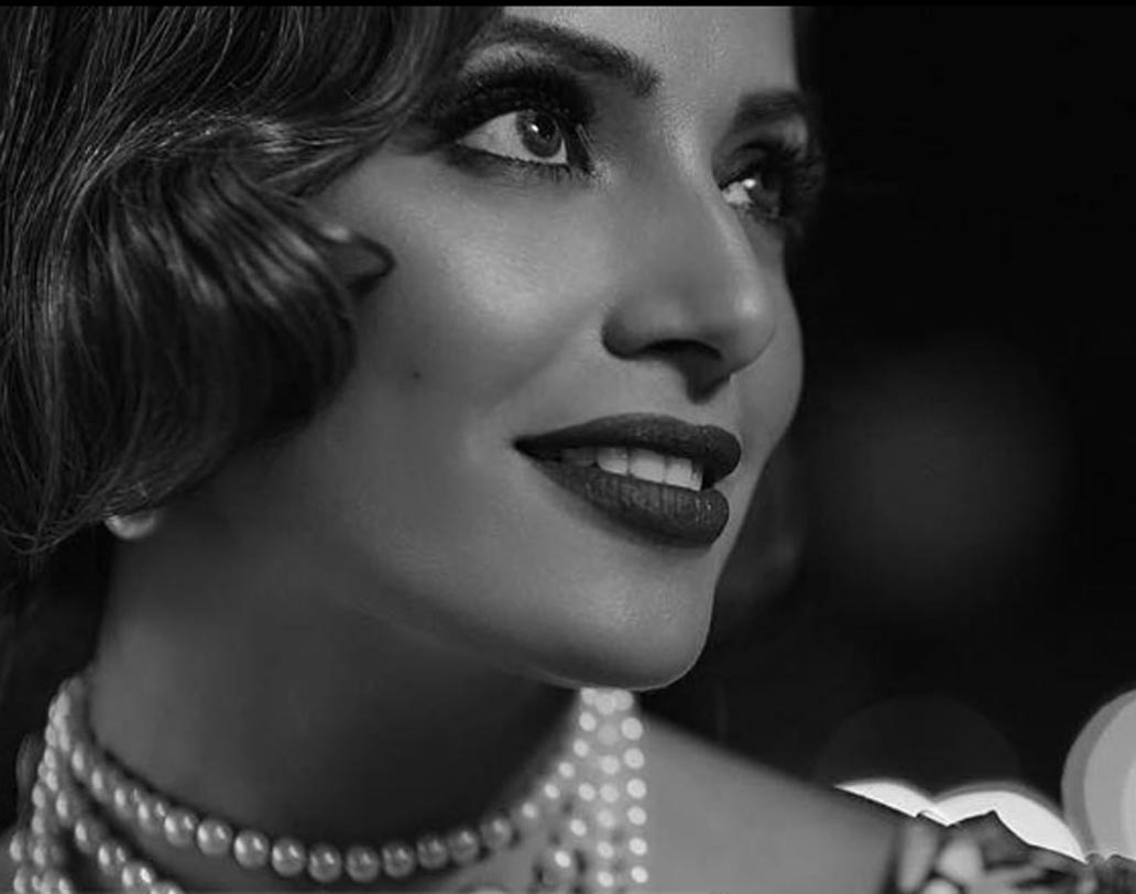 সব ছবিতেই বিপাশার লুক সাবেকি সাজের। অ্যালবামের থিম ‘ওল্ড ইজ গোল্ড’।